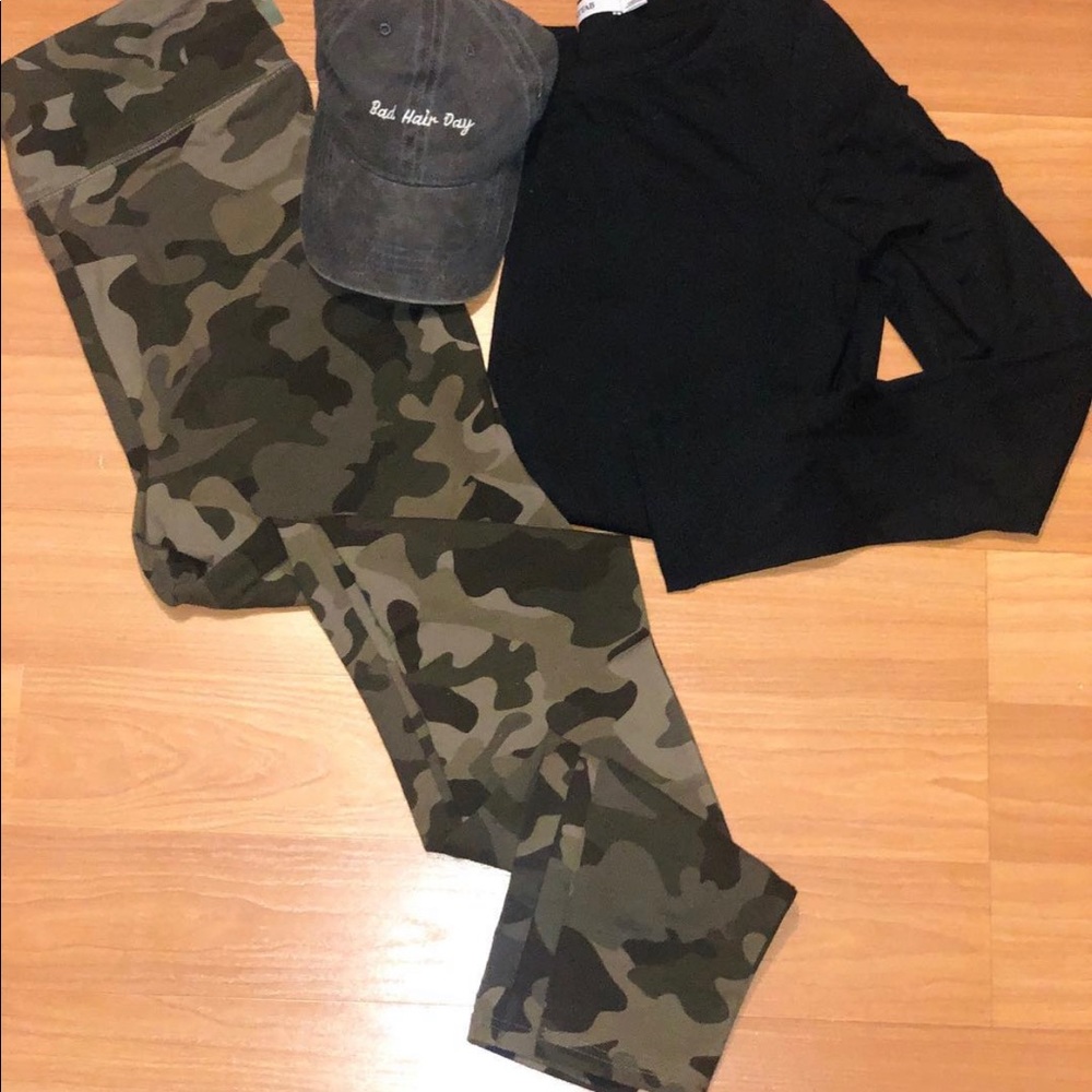 NWT Camo leggings